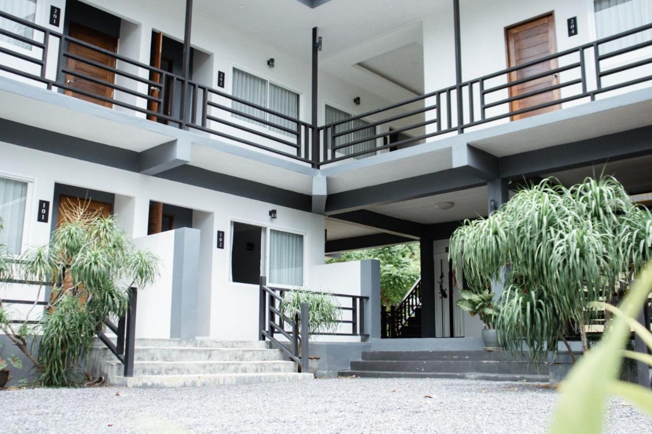 Nangkam Boutique Donsak Hotel Ban Pheng Krong Luaran gambar