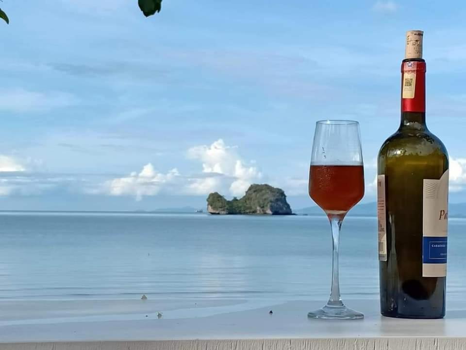 Nangkam Boutique Donsak Hotel Ban Pheng Krong Bilik gambar